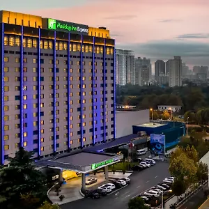 Hotel Express Zhongzhou By Ihg, Zhengzhou